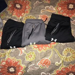 3 pair of under armor youth joggers